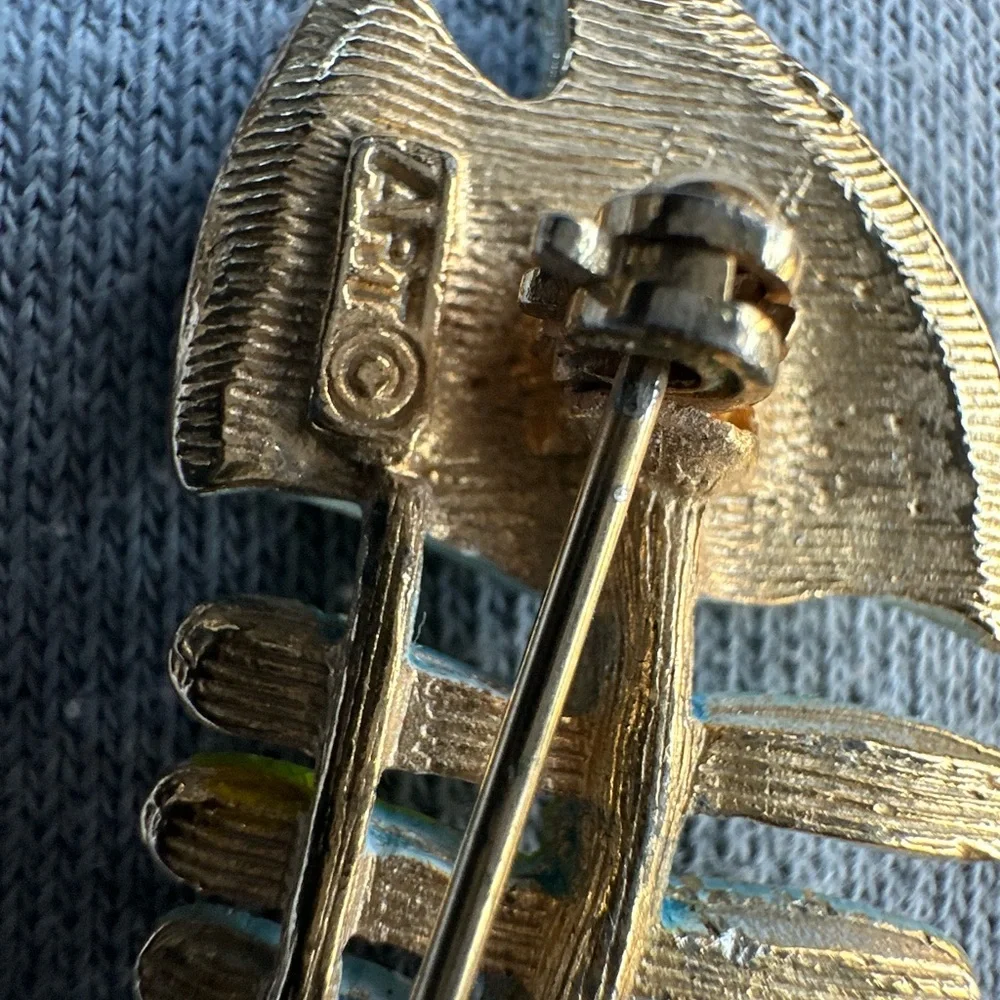 Vintage Arthur Pepper's fish skeleton brooch